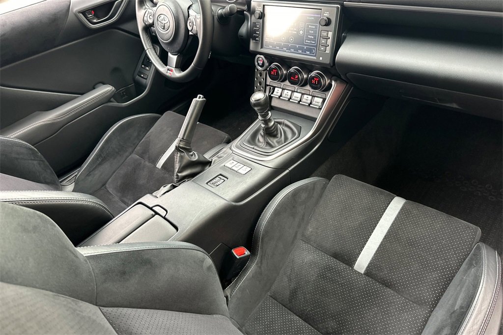 Used 2022 Toyota GR86 Premium image 15