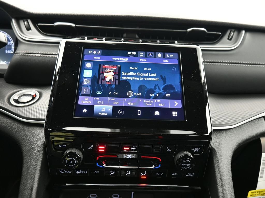 New 2026 Jeep Grand Cherokee Laredo image 24