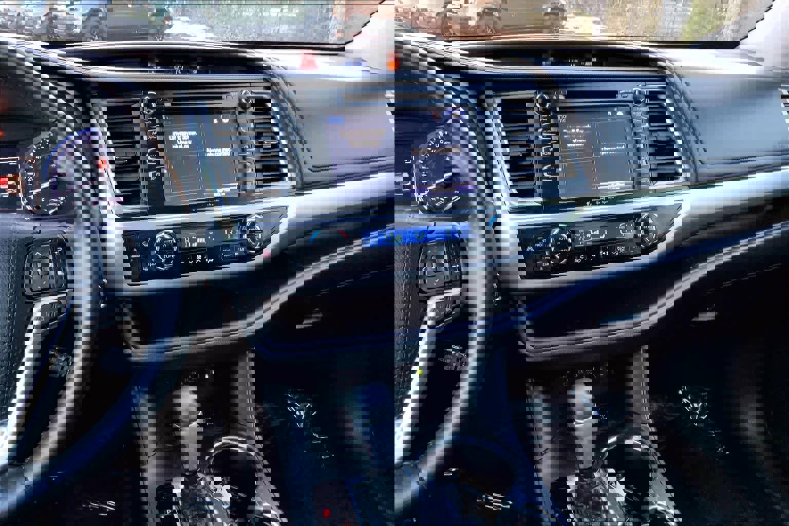 Used 2018 Toyota Highlander XLE image 7