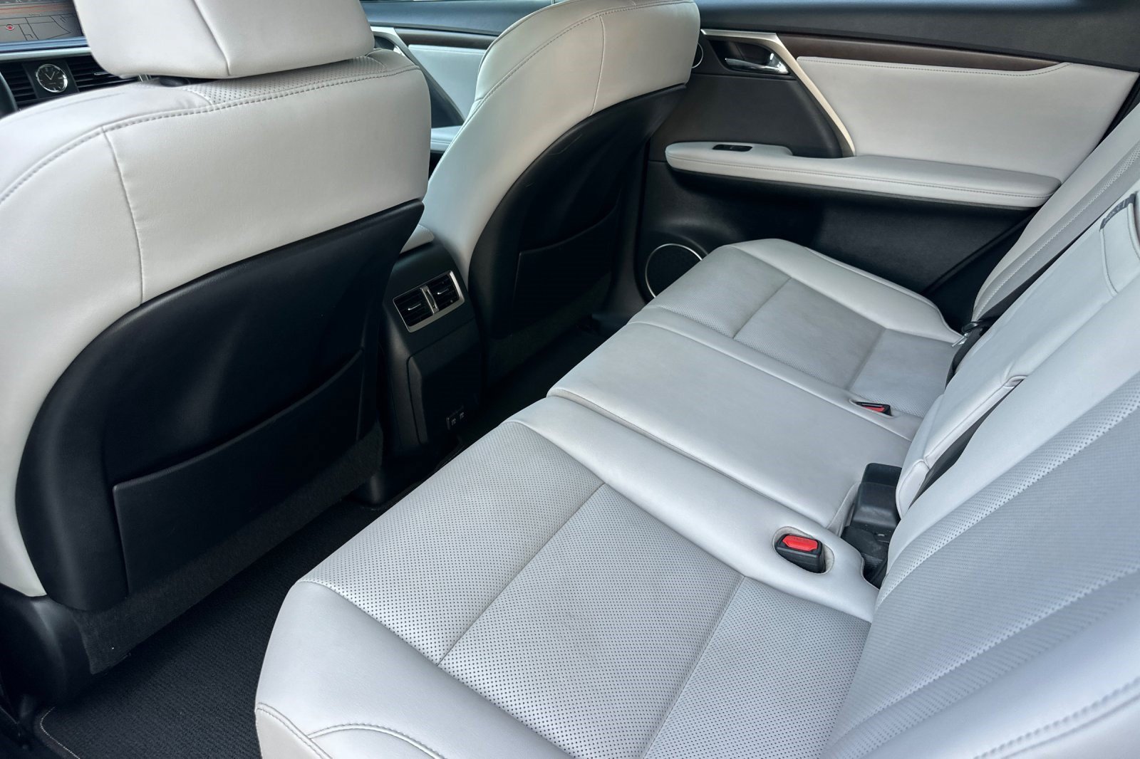 Certified 2022 Lexus RX 450h AWD w/ Premium Package image 27