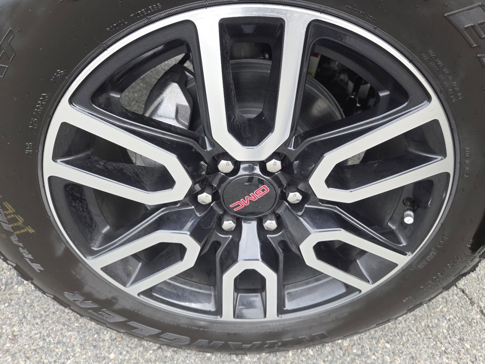 New 2026 GMC Sierra 1500 AT4 w/ AT4 Premium Package image 17