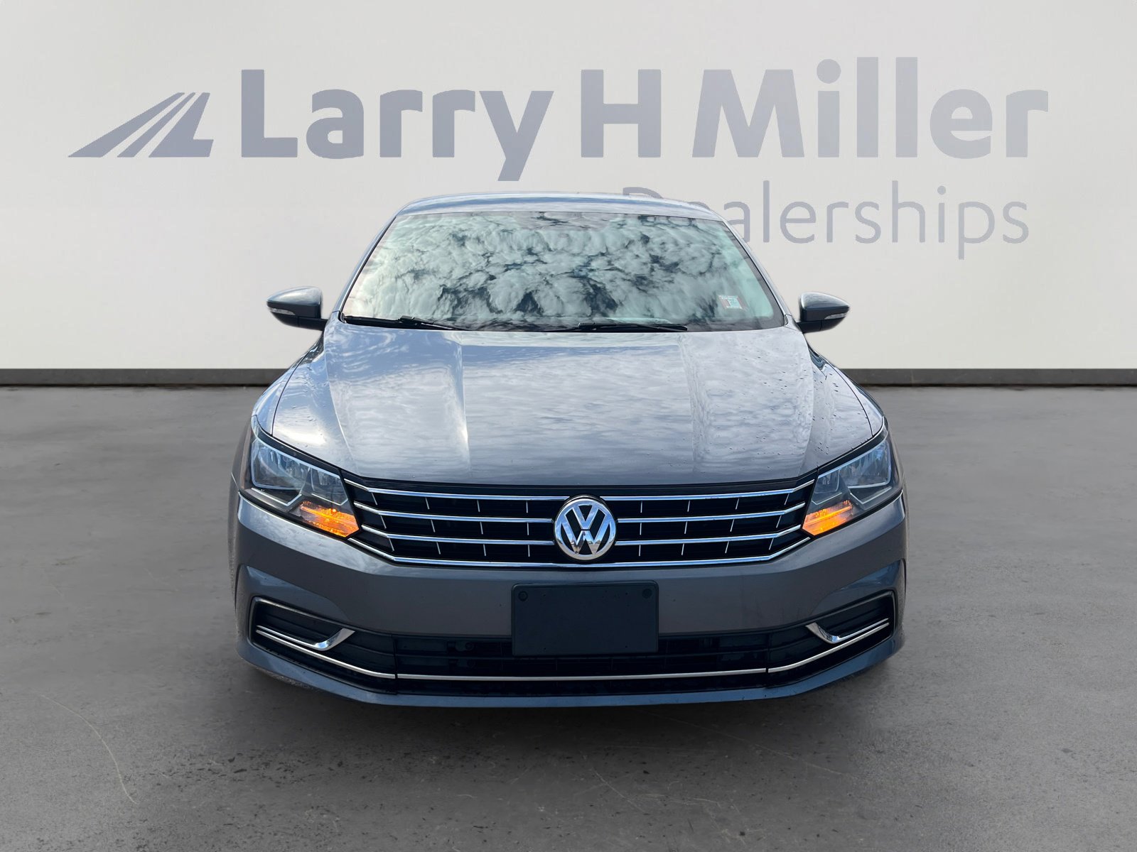 Used 2017 Volkswagen Passat 1.8T S image 8
