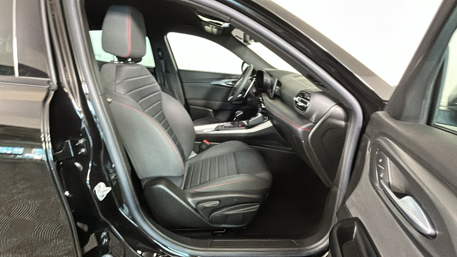 Used 2024 Dodge Hornet R/T w/ R/T Blacktop Package AWD/4WD image 36