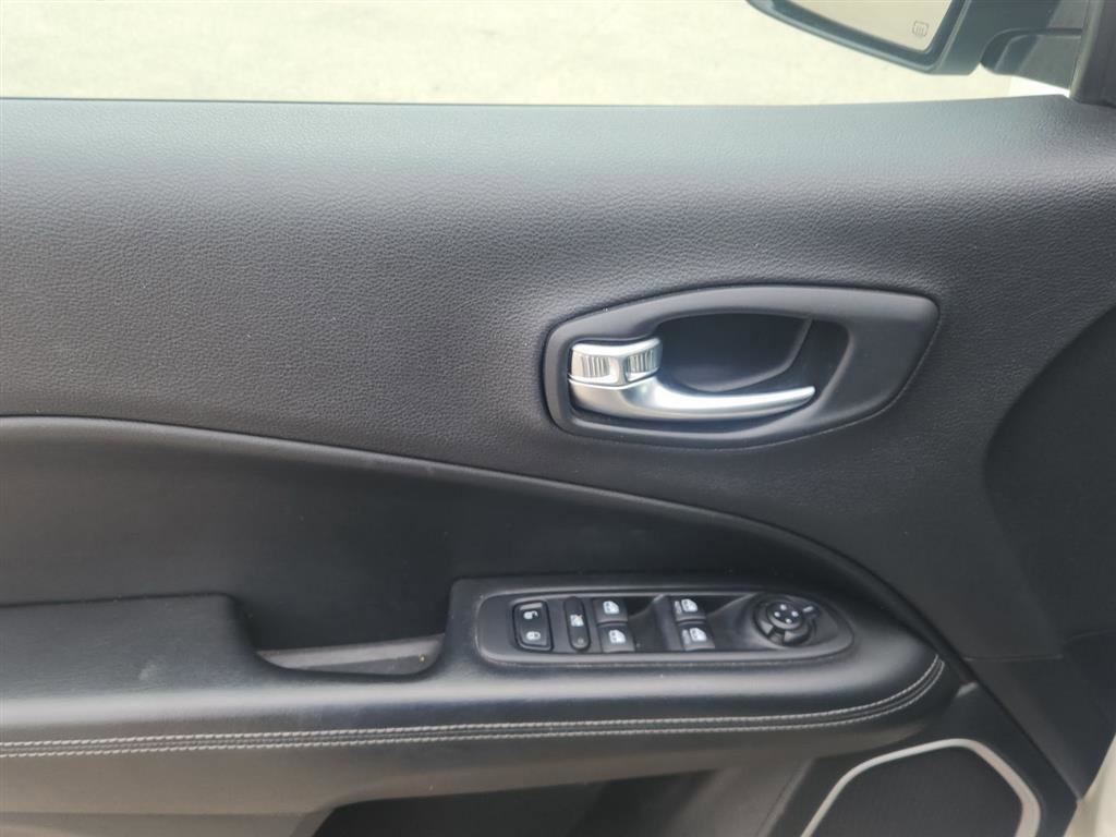 Used 2019 Jeep Compass High Altitude AWD/4WD image 15