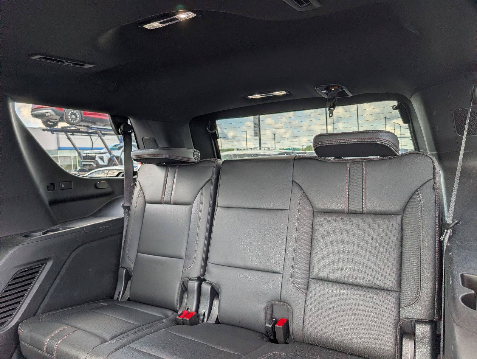 Used 2022 Chevrolet Tahoe RST AWD/4WD image 13