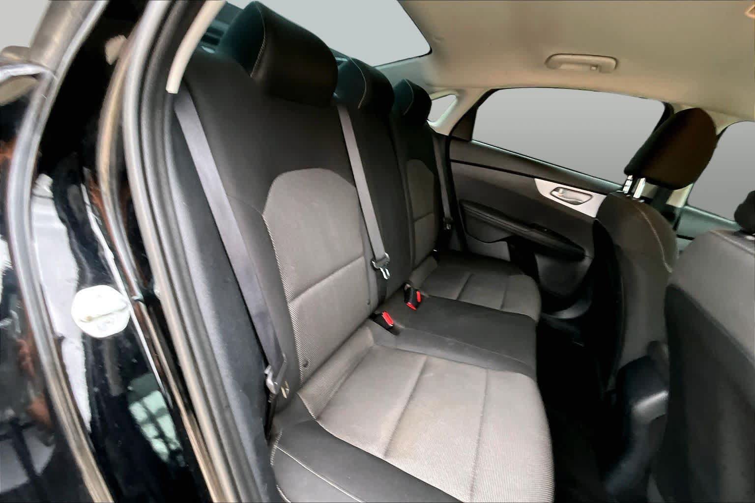 Used 2024 Kia Forte LXS FWD image 17