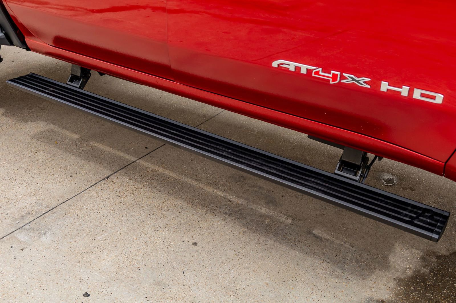 Used 2025 GMC Sierra 2500 AT4X image 13