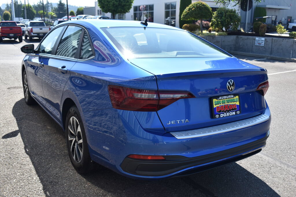 Used 2024 Volkswagen Jetta S FWD image 7
