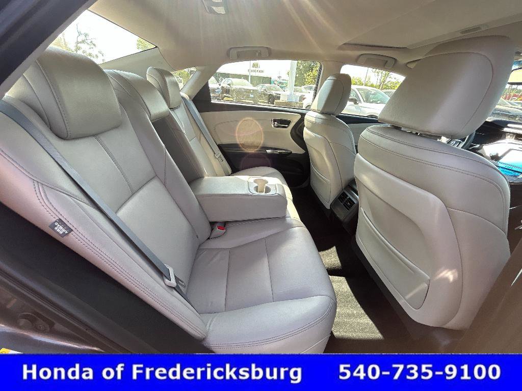 Used 2018 Toyota Avalon XLE Premium w/ All Weather Liner Package image 25
