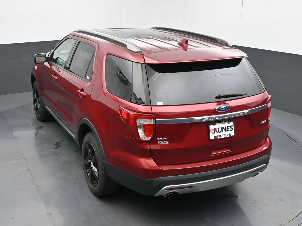 Used 2016 Ford Explorer XLT w/ Equipment Group 202A AWD/4WD image 20