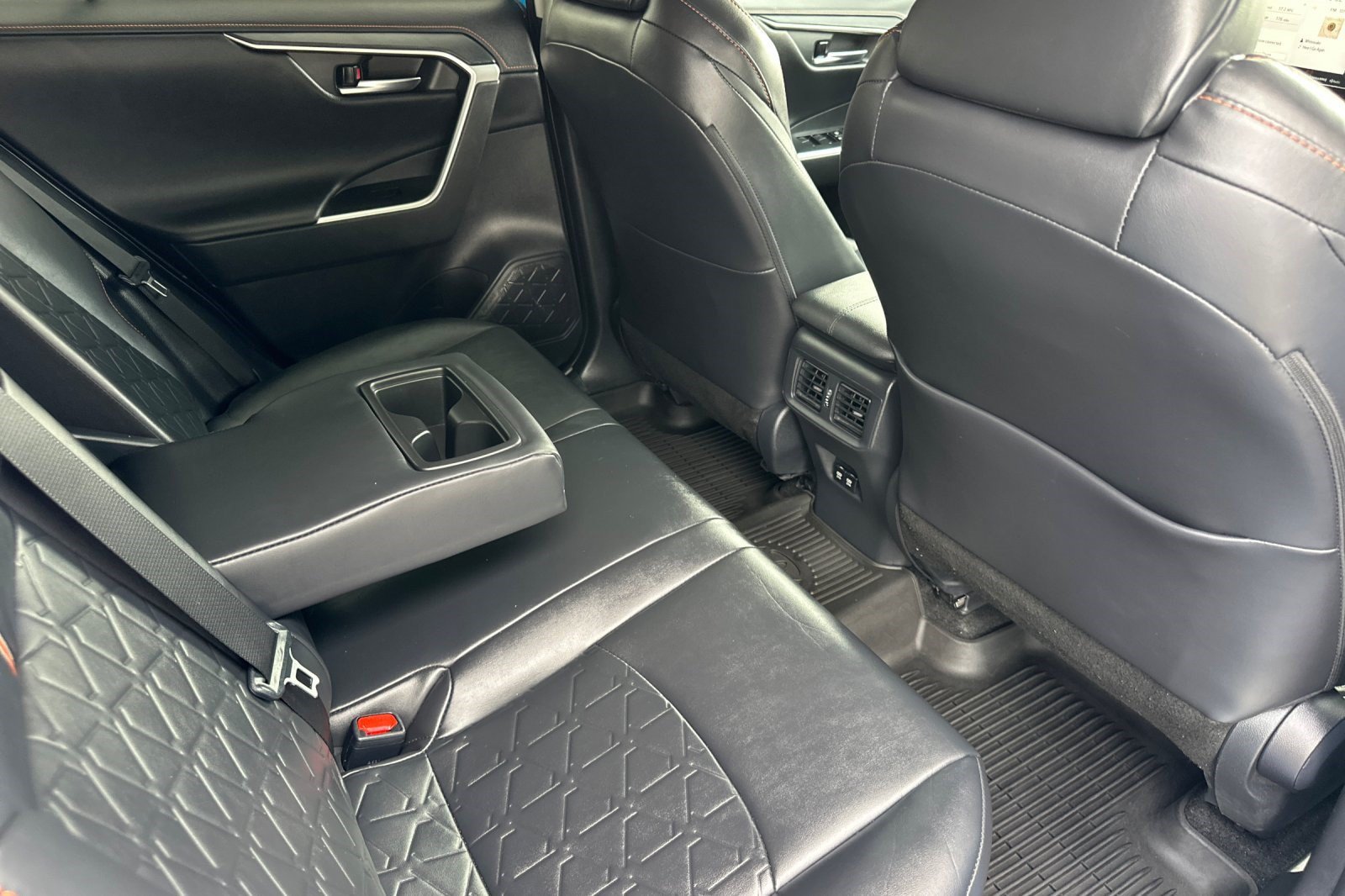 Used 2019 Toyota RAV4 Adventure AWD/4WD image 32