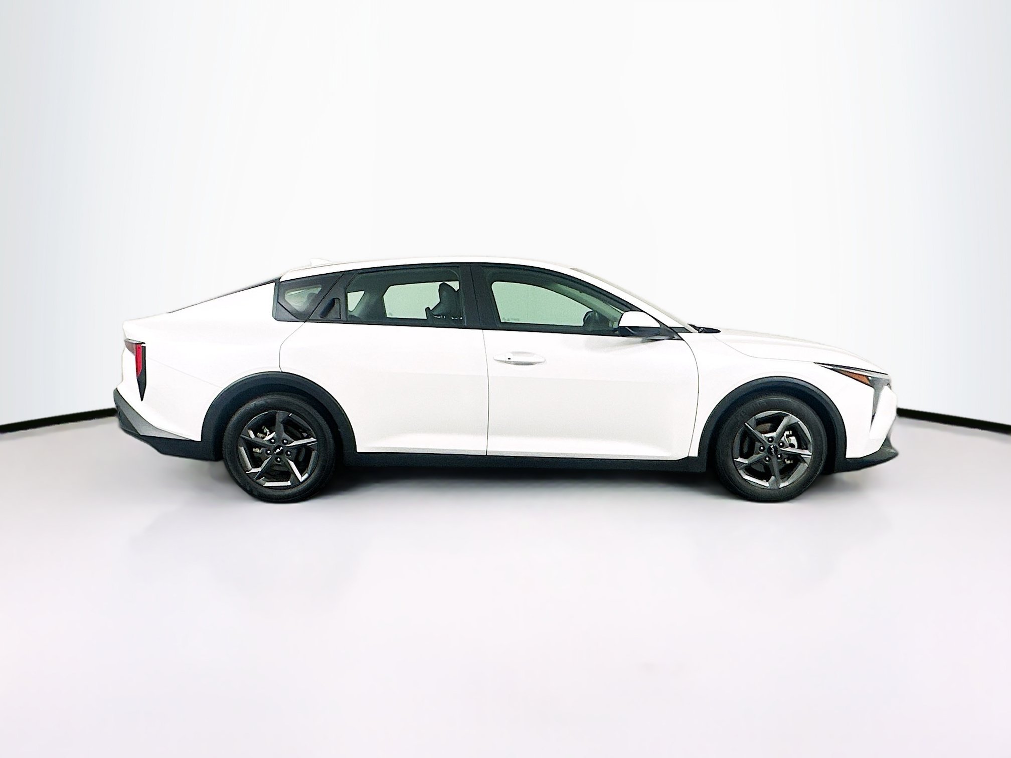 Used 2025 Kia K4 FWD image 10