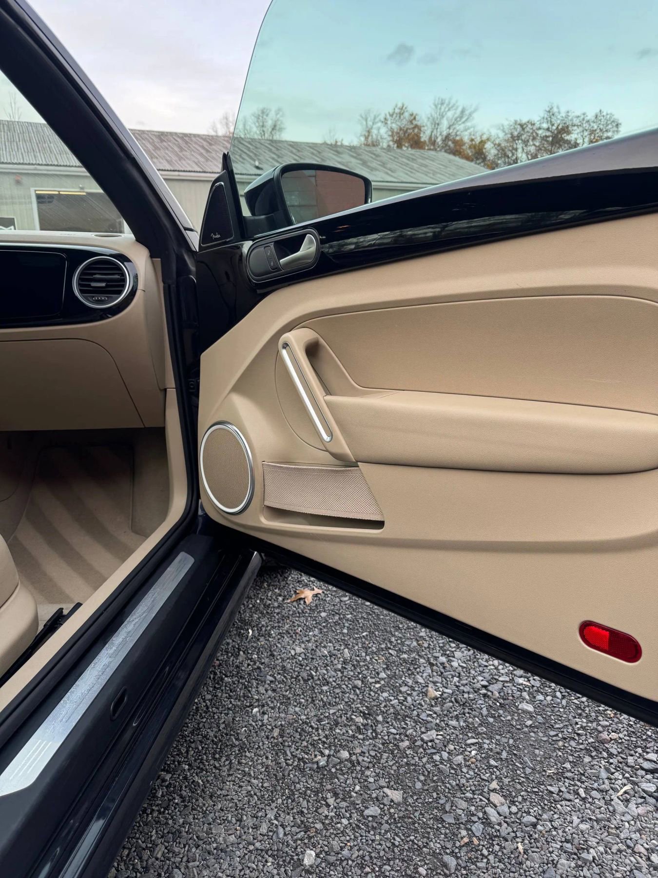 Used 2013 Volkswagen Beetle 2.5 image 72