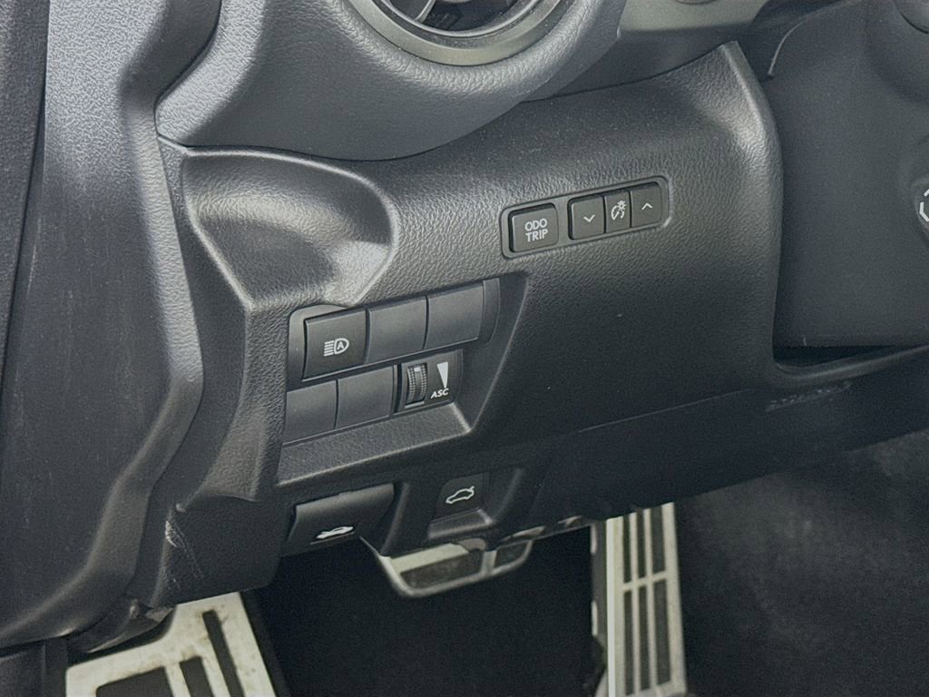 Used 2025 Lexus IS 350 F Sport image 10