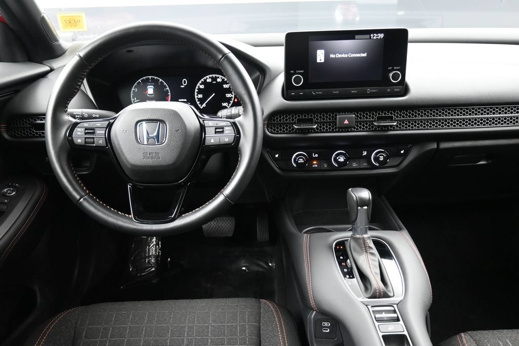 Certified 2025 Honda HR-V Sport image 19