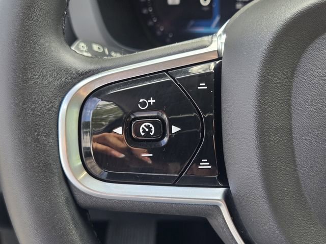 Certified 2024 Volvo XC60 B5 Plus w/ Protection Package Premier AWD/4WD image 28