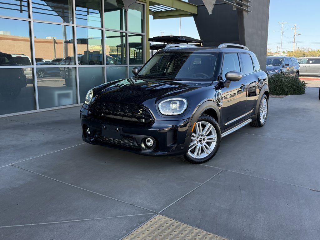 Used 2023 MINI Cooper Countryman SE w/ Storage Package image 2