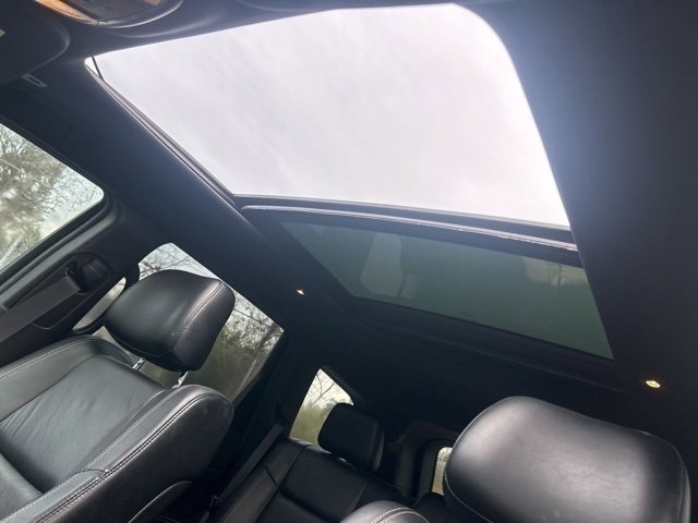 Used 2017 Jeep Grand Cherokee Limited w/ Luxury Group II image 18