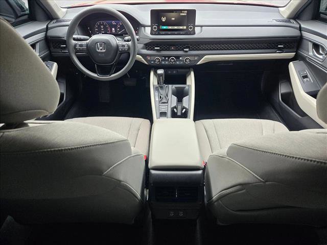 Used 2025 Honda Accord SE image 18