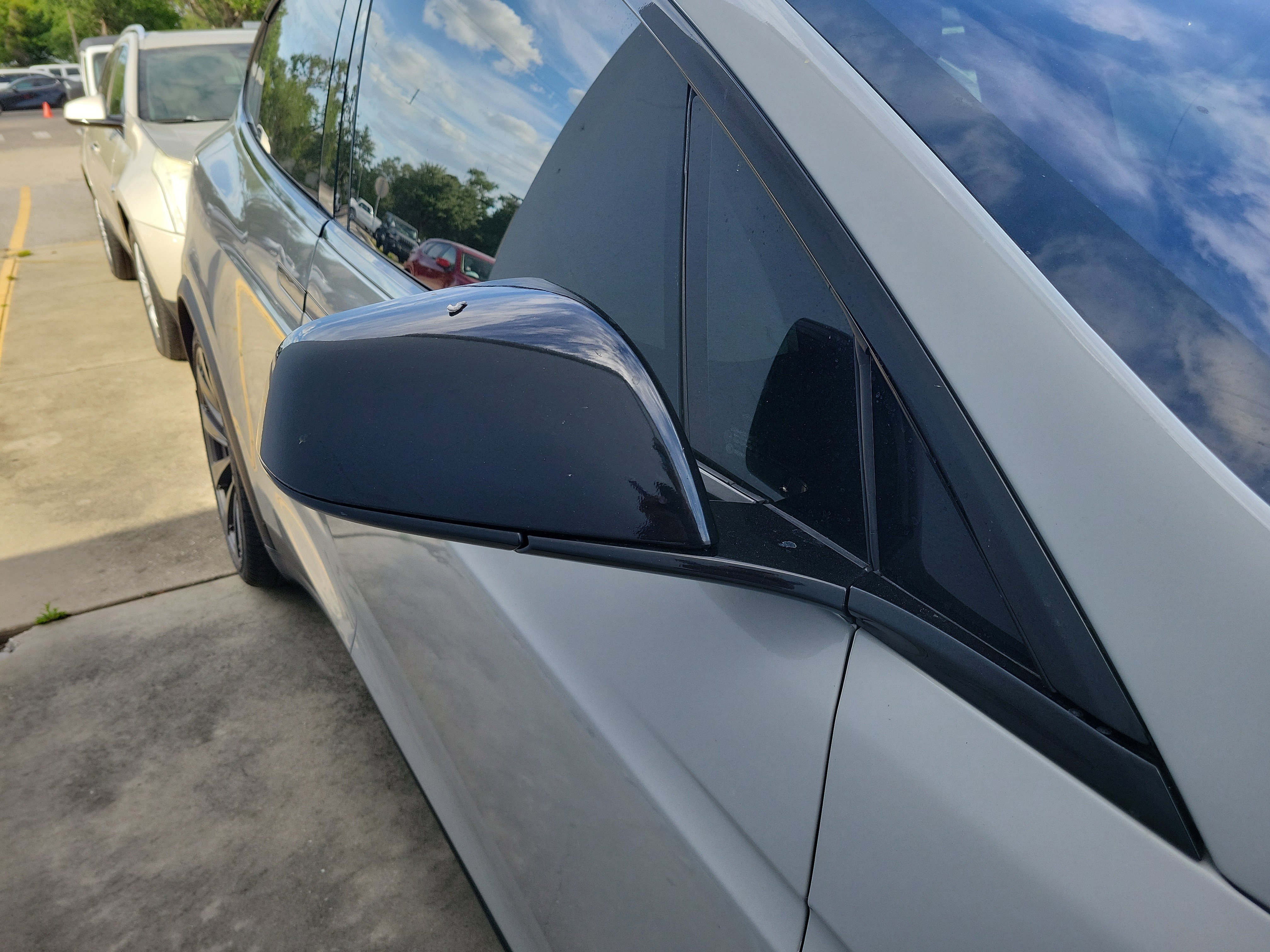 Used 2022 Tesla Model X image 8