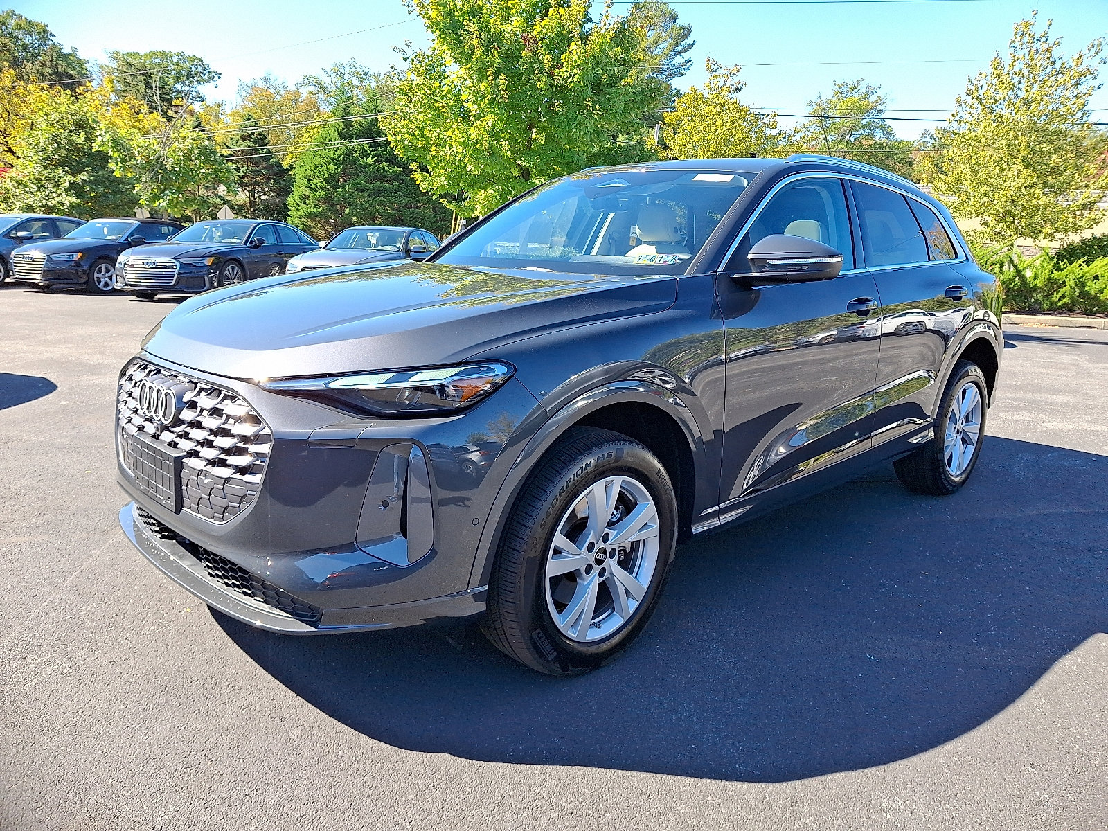 Used 2025 Audi Q5 Premium image 3