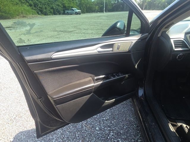 Used 2014 Ford Fusion SE FWD image 11