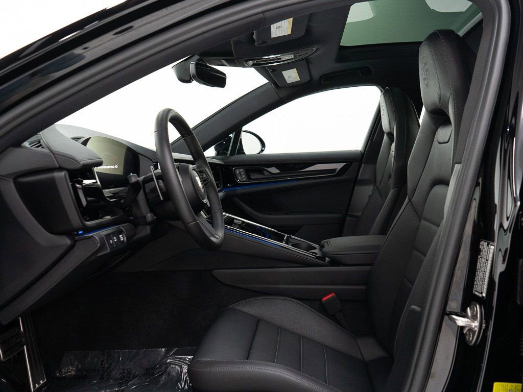Used 2024 Porsche Panamera 4 image 15