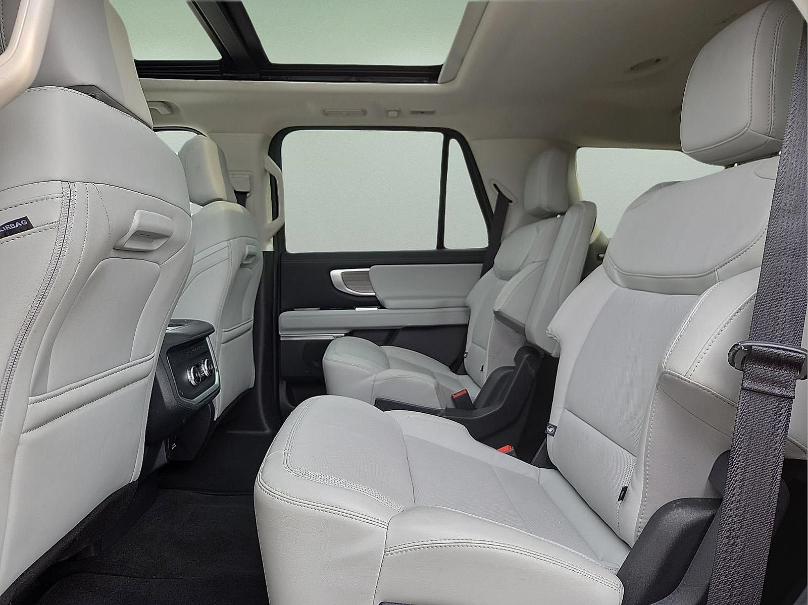 Used 2025 Ford Expedition Platinum AWD/4WD image 11