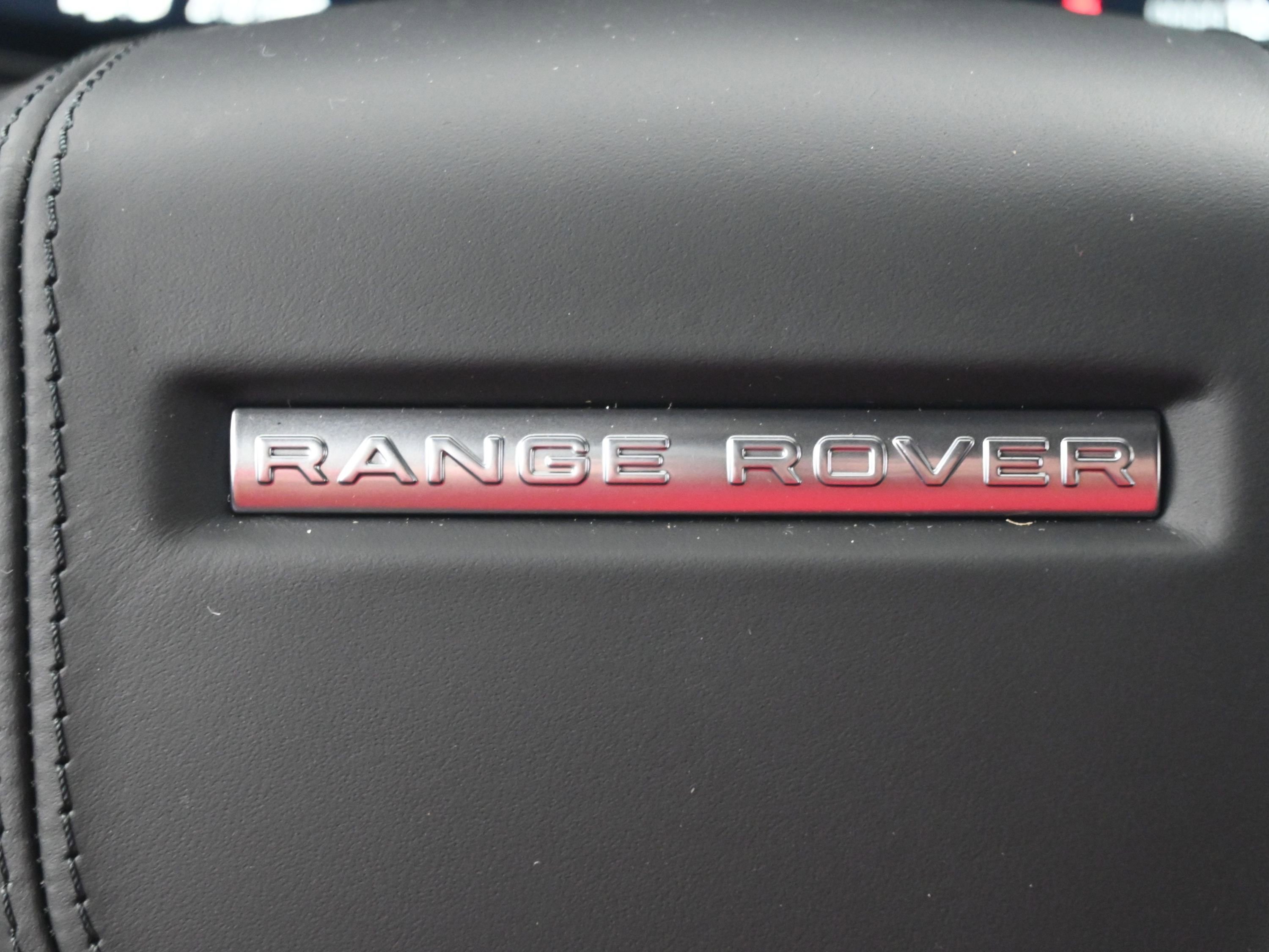 New 2025 Land Rover Range Rover SE image 19