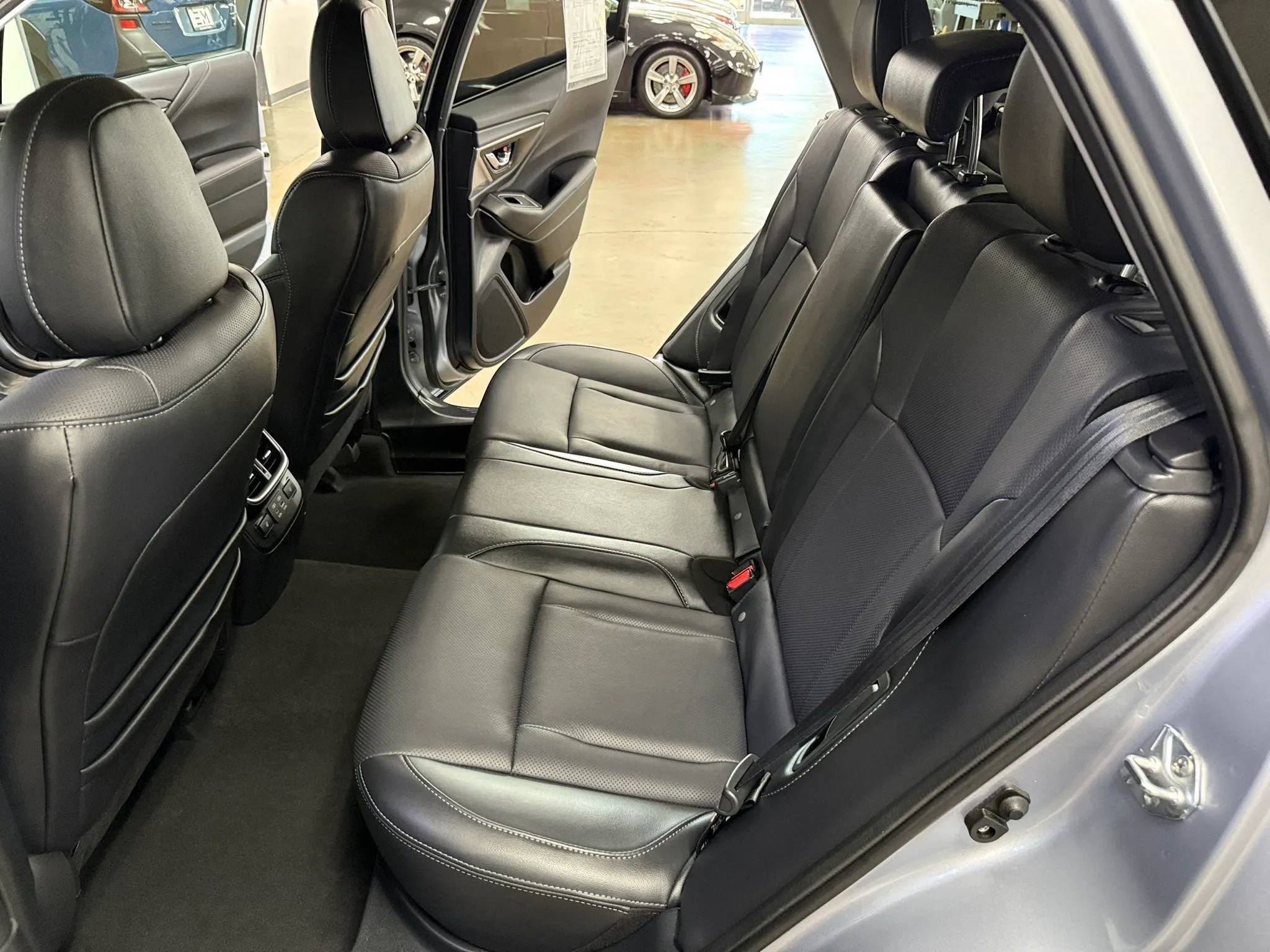 Used 2023 Subaru Outback Limited w/ Popular Package #2 AWD/4WD image 14