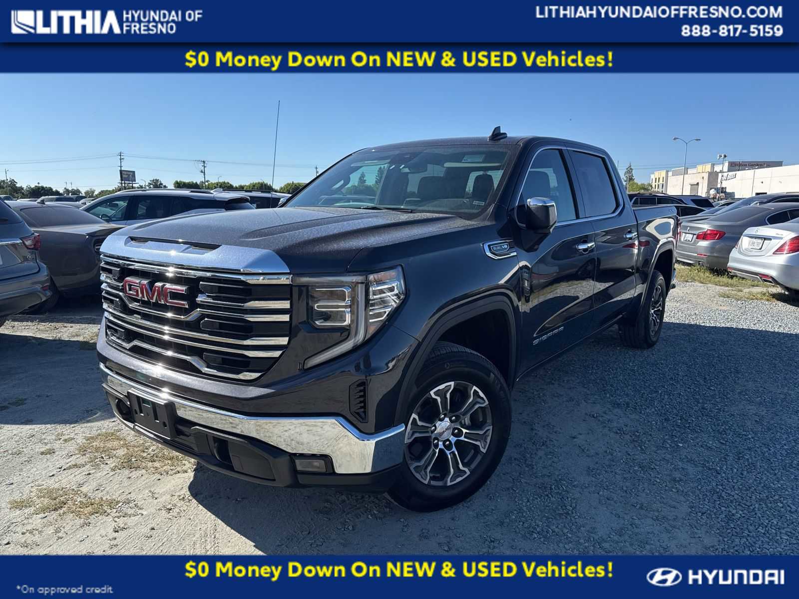 Used 2025 GMC Sierra 1500 SLT image 1