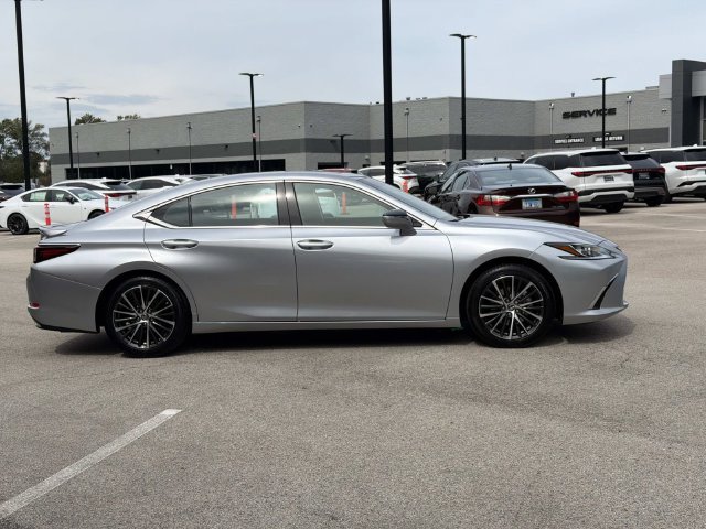 Certified 2024 Lexus ES 350 w/ Premium Package FWD image 4