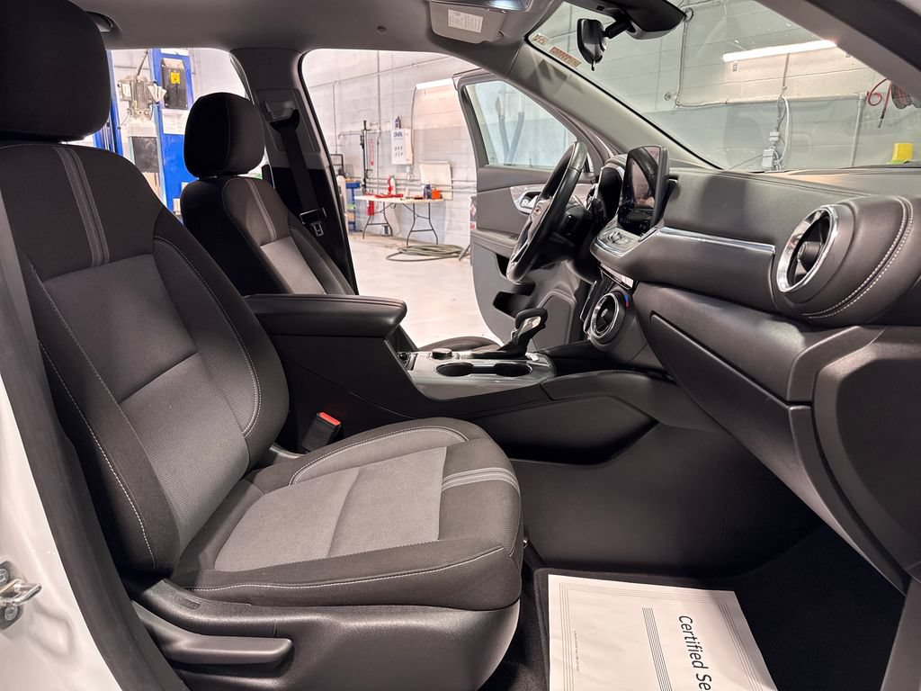 Used 2023 Chevrolet Blazer LT FWD image 29