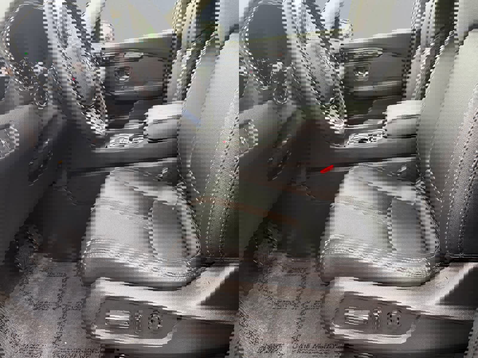 Used 2023 Honda Pilot Touring image 7