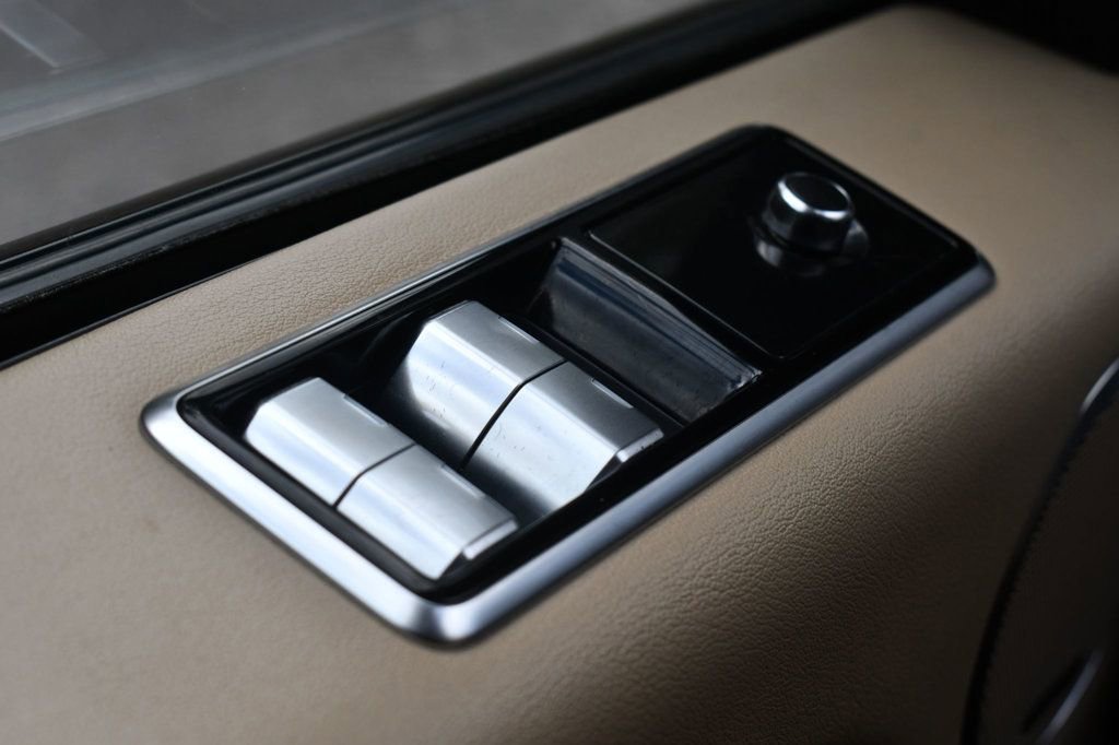 Used 2018 Land Rover Range Rover HSE image 39