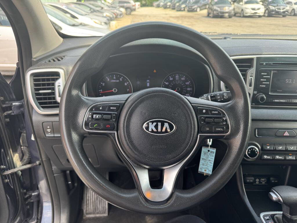 Used 2018 Kia Sportage LX image 11