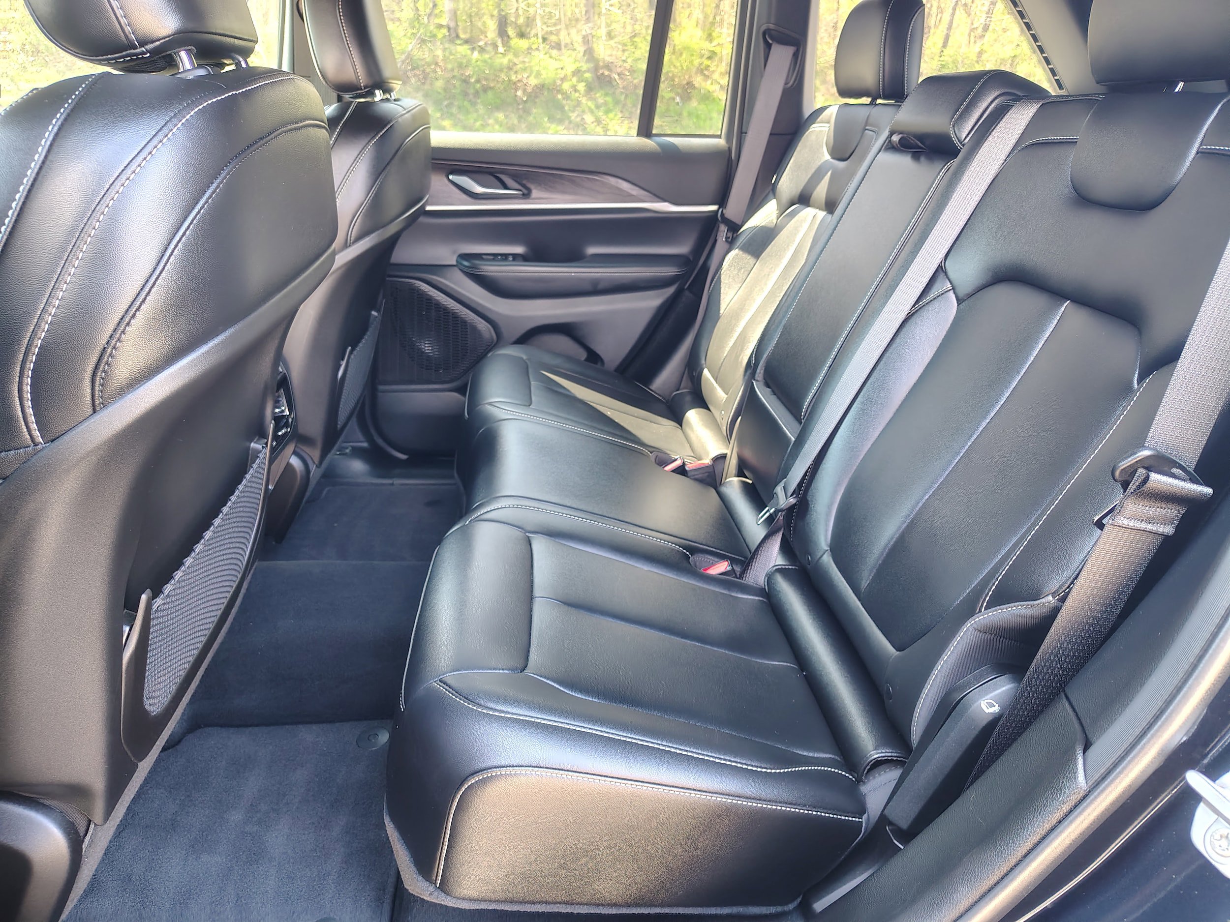Certified 2024 Jeep Grand Cherokee Limited AWD/4WD image 24