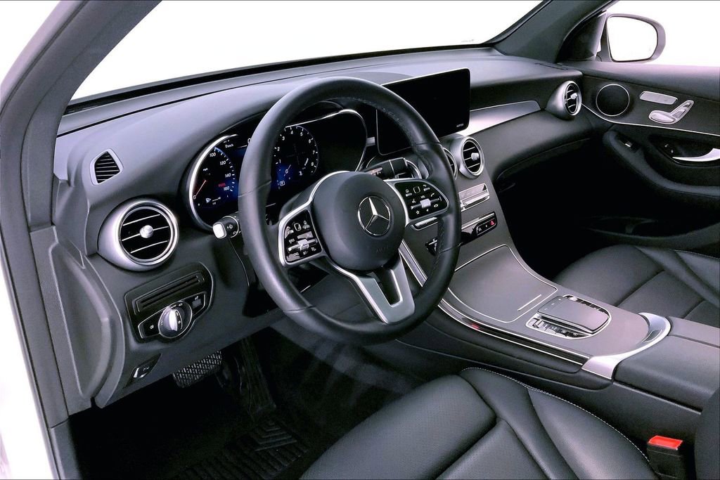 Used 2021 Mercedes-Benz GLC 300 4MATIC image 21