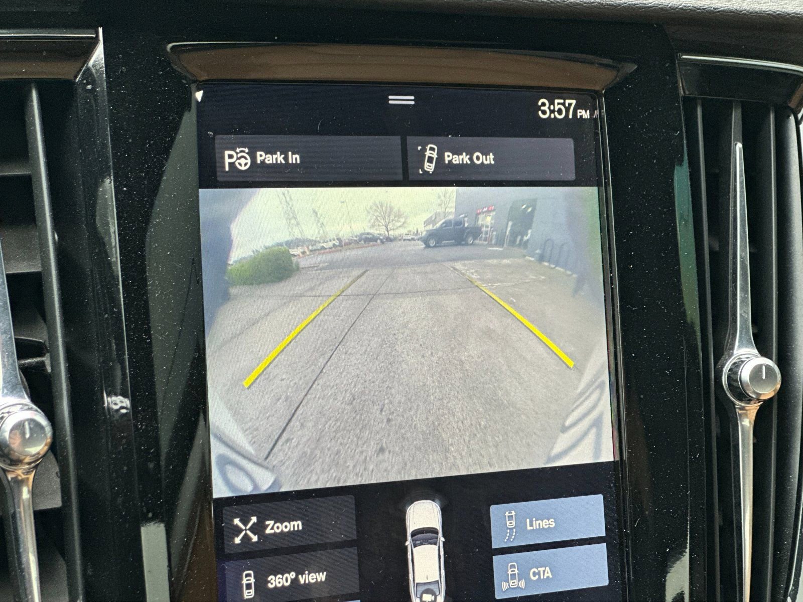 Used 2017 Volvo S90 T6 Momentum w/ Vision Package image 18