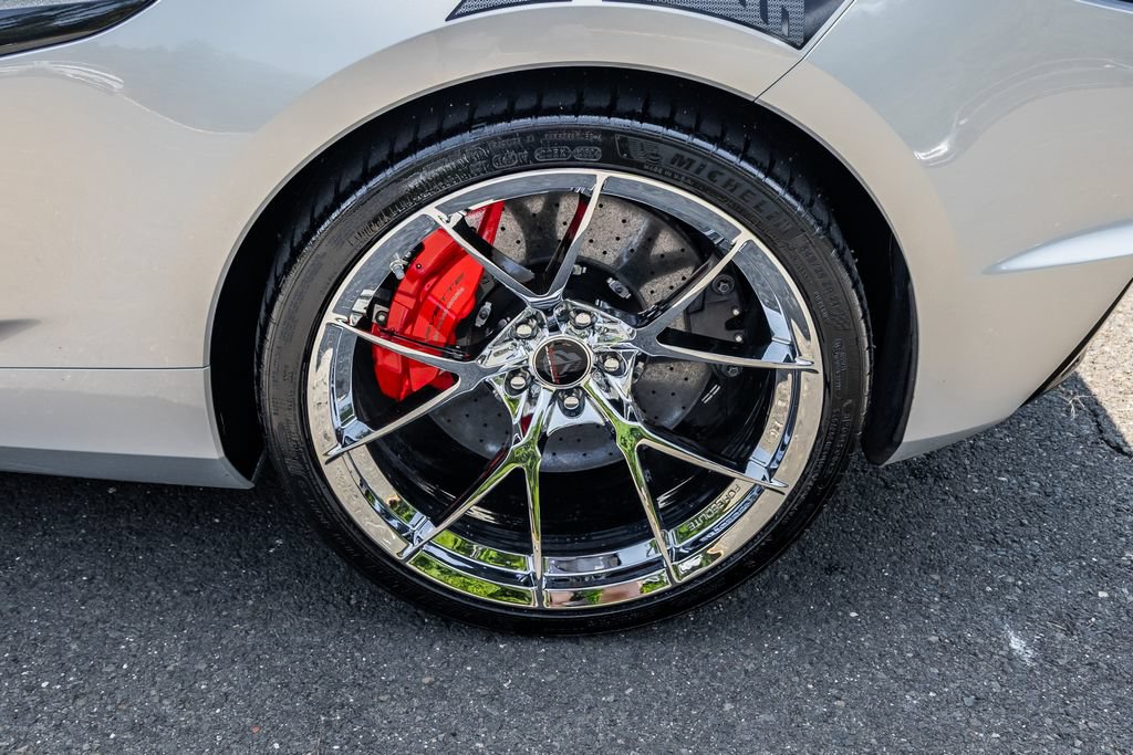 Used 2023 Chevrolet Corvette Z06 w/ Z07 Performance Package RWD image 16