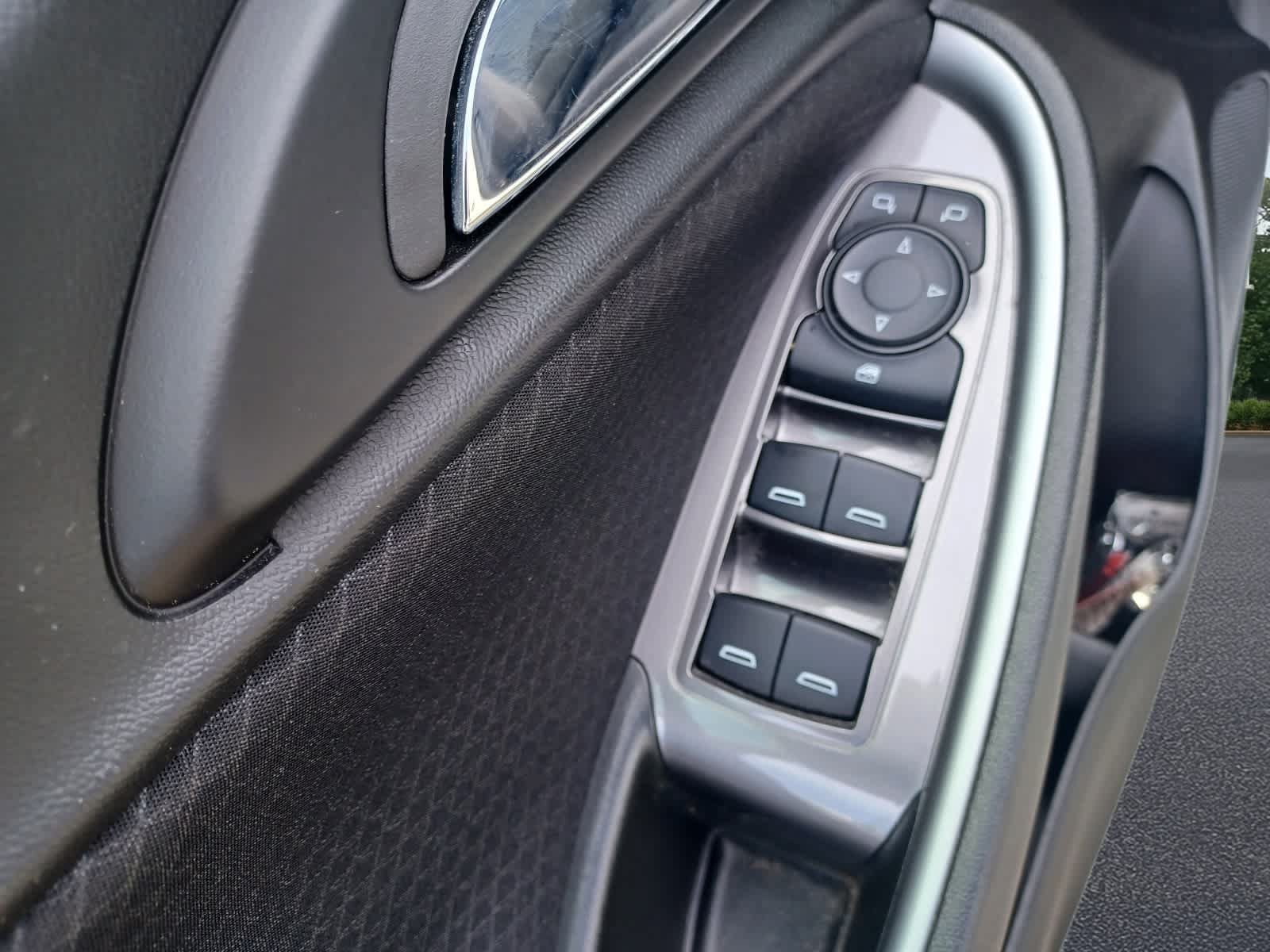 Used 2023 Chevrolet Malibu RS FWD image 15