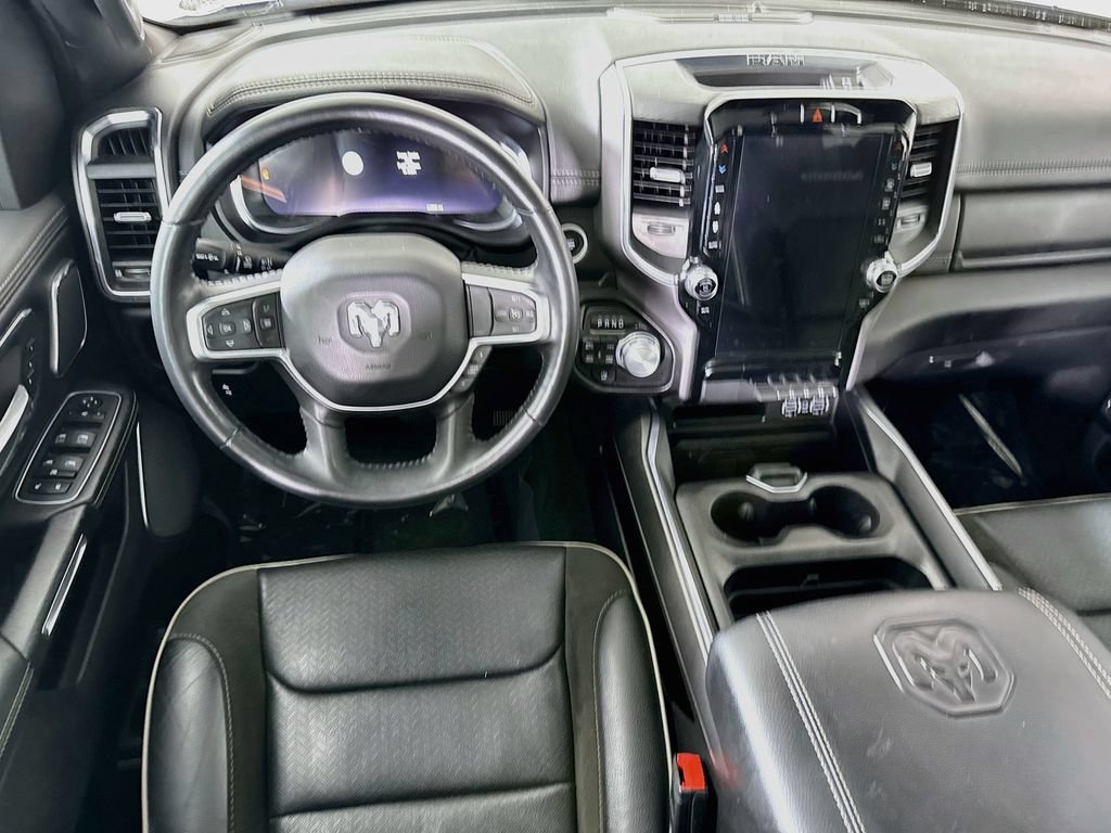 Used 2024 RAM 1500 Laramie AWD/4WD image 3