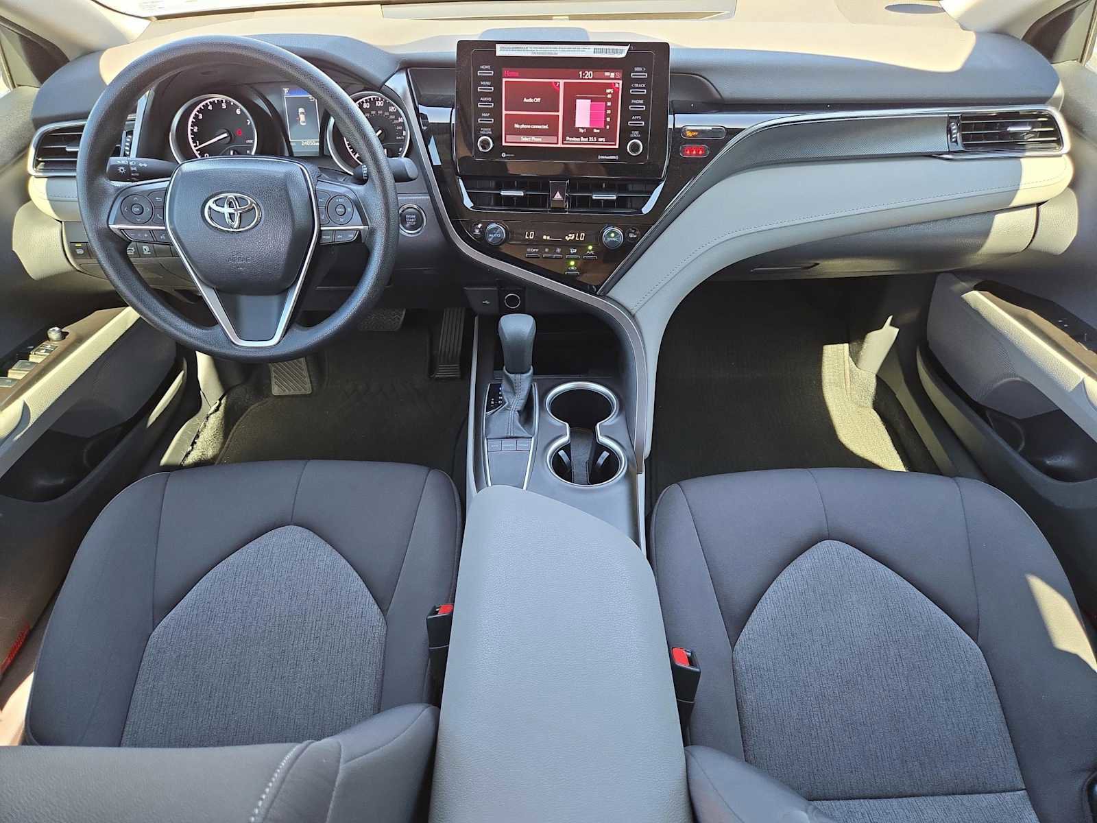 Used 2024 Toyota Camry LE w/ Convenience Package image 15