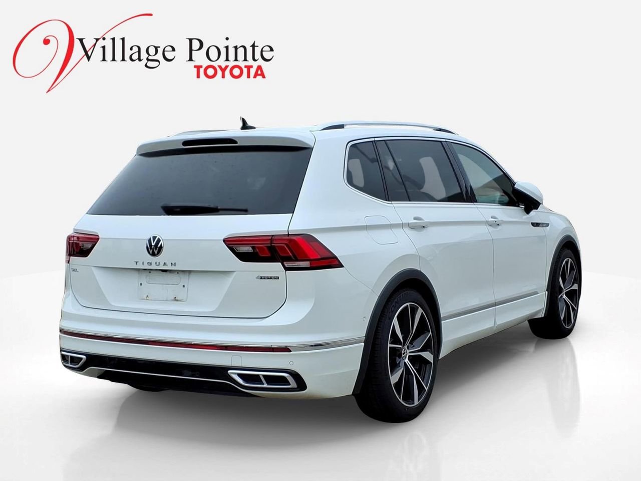 Used 2022 Volkswagen Tiguan SEL R-Line AWD/4WD image 4