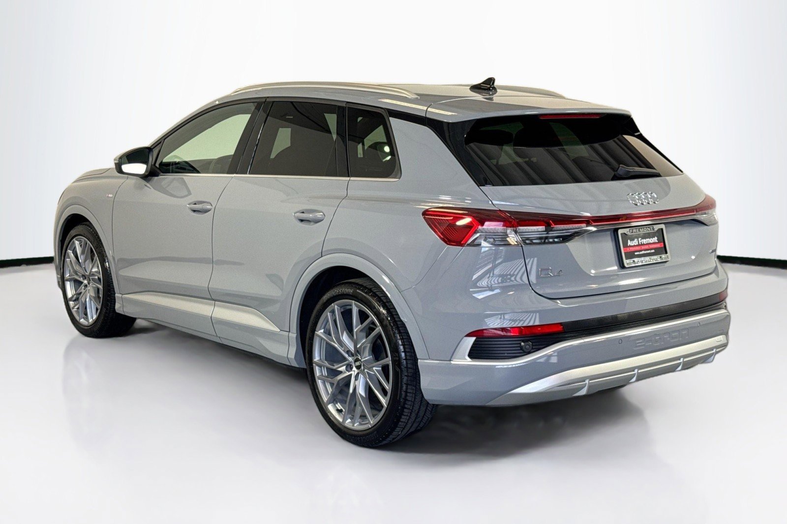 Used 2025 Audi Q4 e-tron Premium Plus w/ Premium Plus image 7