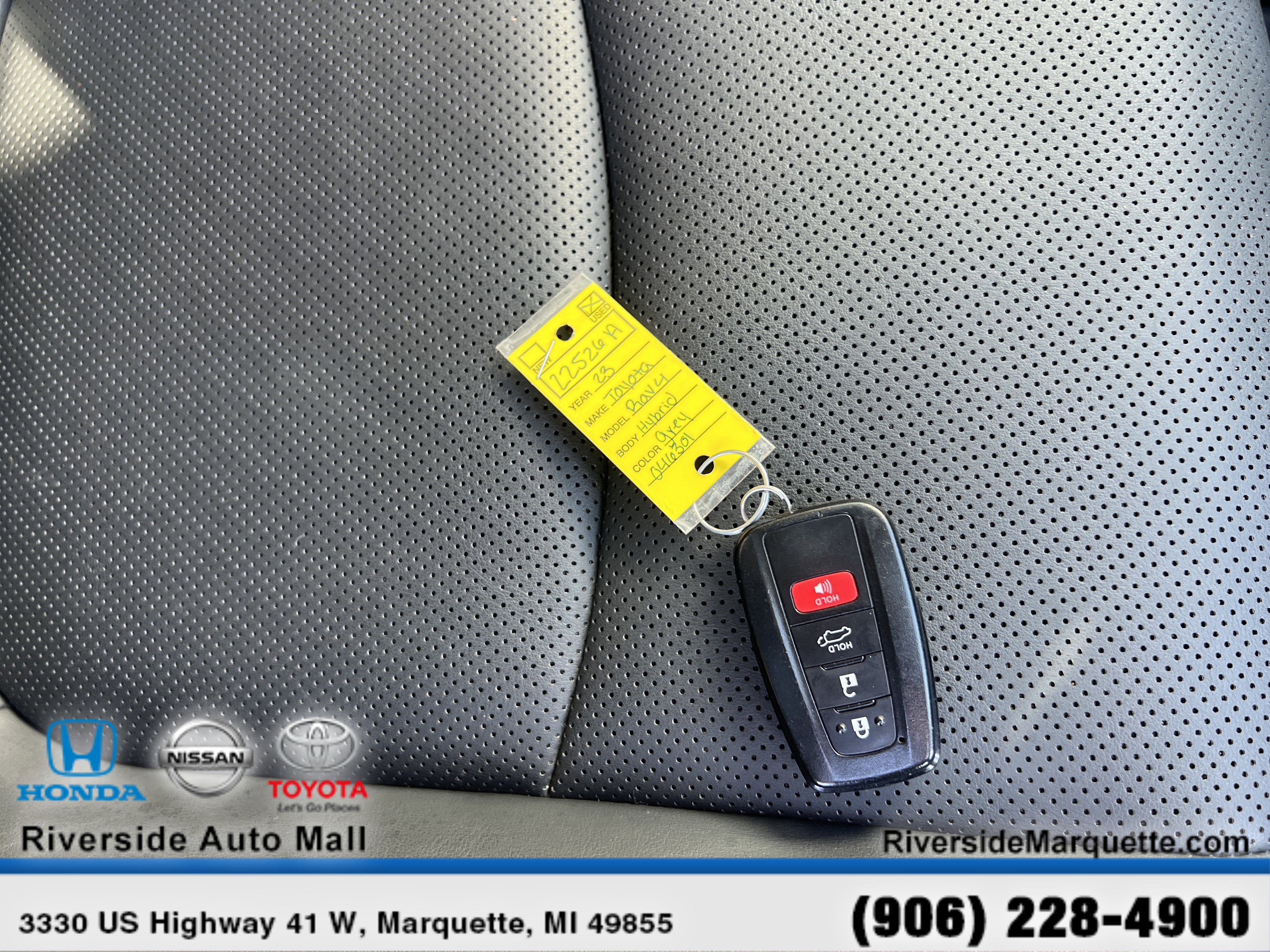 Used 2023 Toyota RAV4 Limited image 27