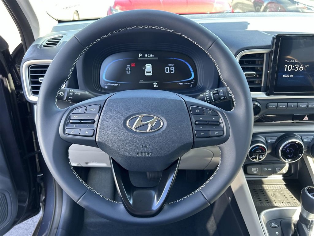 New 2025 Hyundai Venue Limited image 28