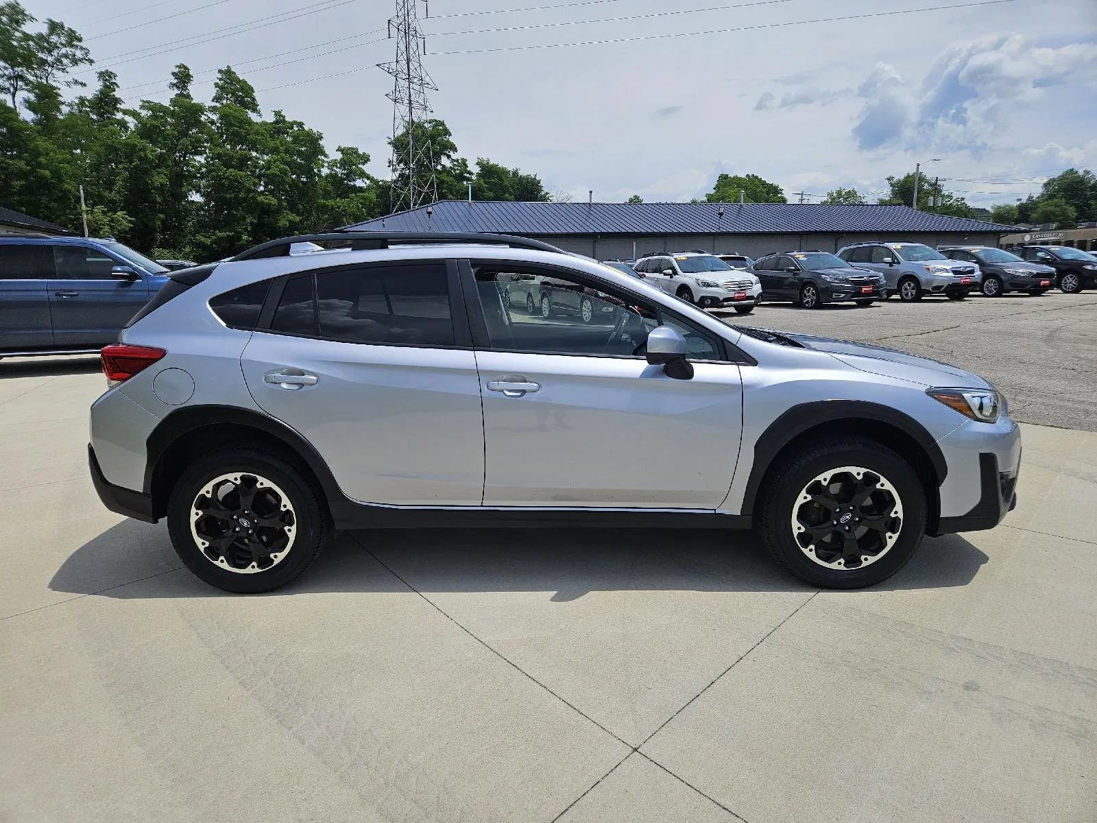 Used 2022 Subaru Crosstrek 2.0i Premium AWD/4WD image 4