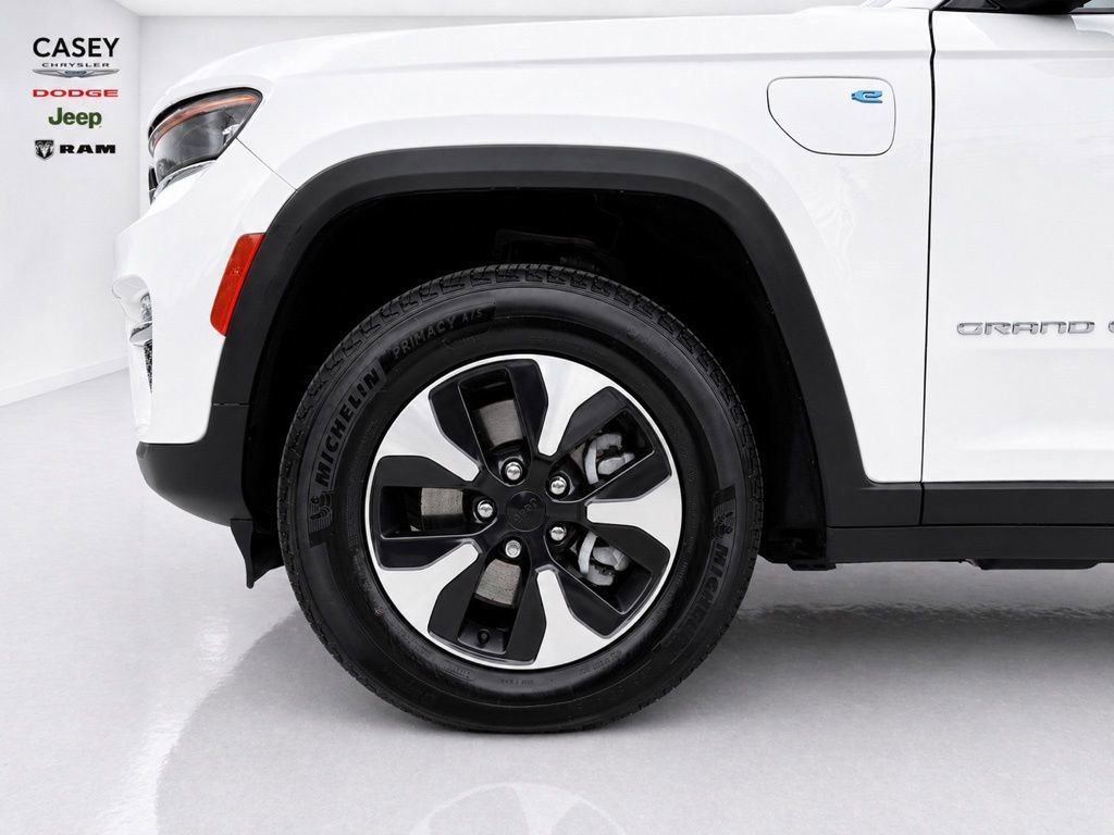 Used 2023 Jeep Grand Cherokee 4WD 4xe image 7