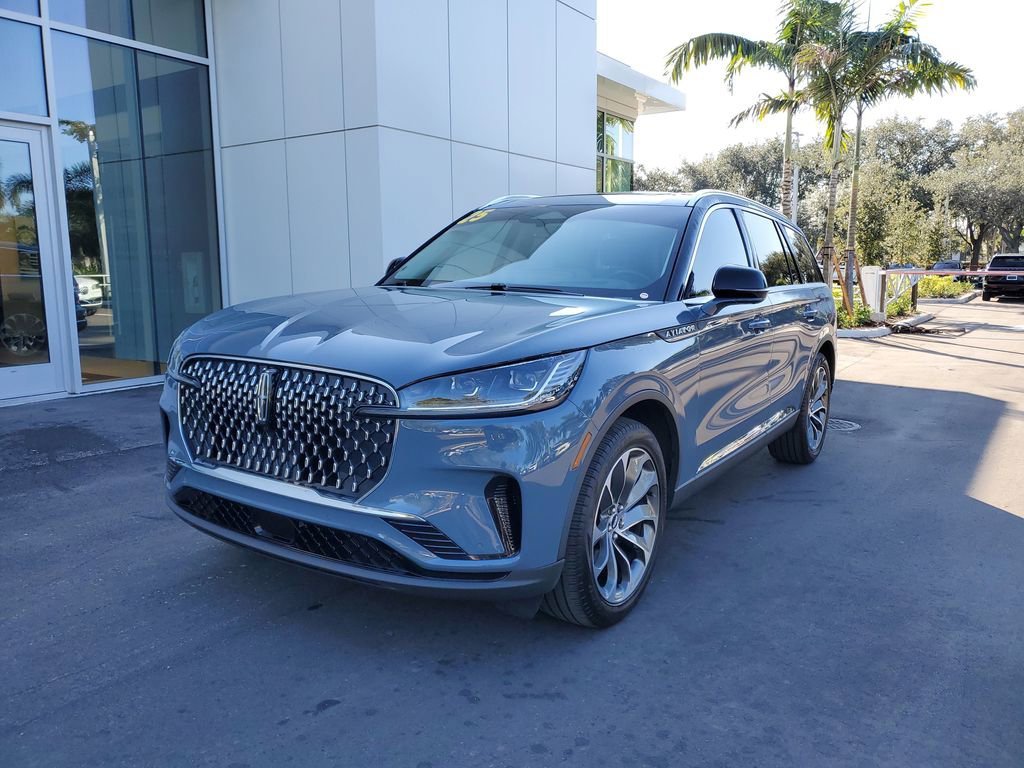 Certified 2025 Lincoln Aviator Reserve w/ Illumination Package image 2